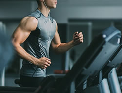 Người bị bệnh tim có nên tập gym?