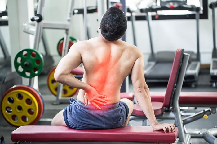 Lý do bị đau lưng khi tập gym